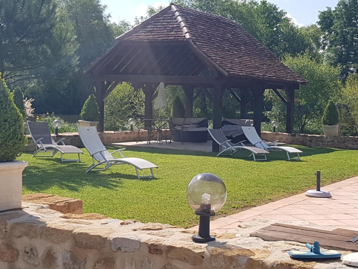 Bed and Breakfast Moulin Du Soustre Cavagnac Exterior foto