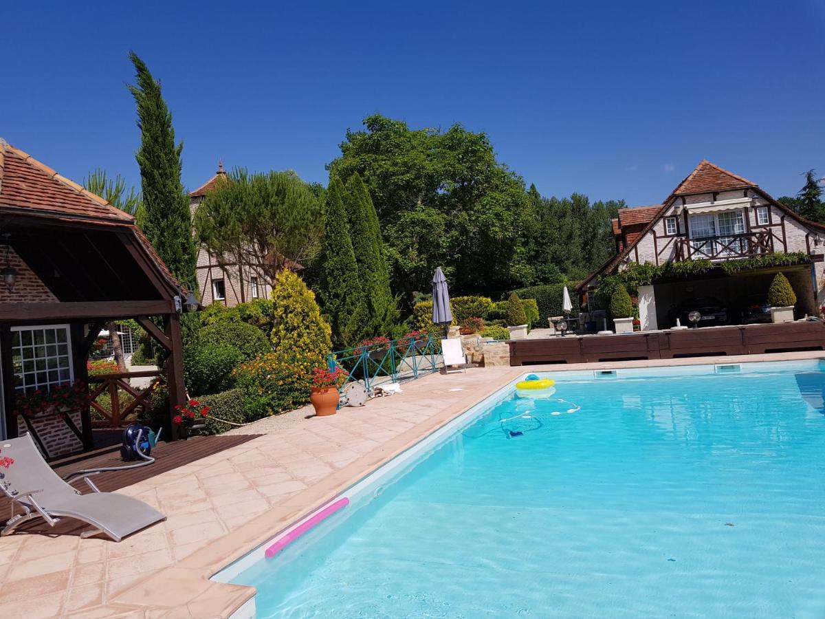 Bed and Breakfast Moulin Du Soustre Cavagnac Exterior foto
