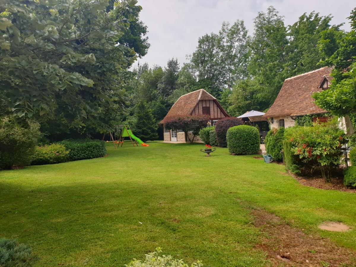 Bed and Breakfast Moulin Du Soustre Cavagnac Exterior foto